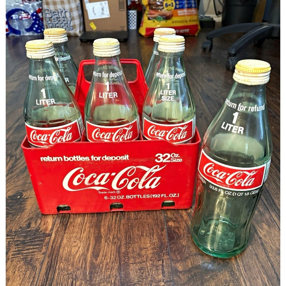 Vintage Coca-Cola Red White 6-Pack Bottle Carrier Caddy with 6 32oz Bottles